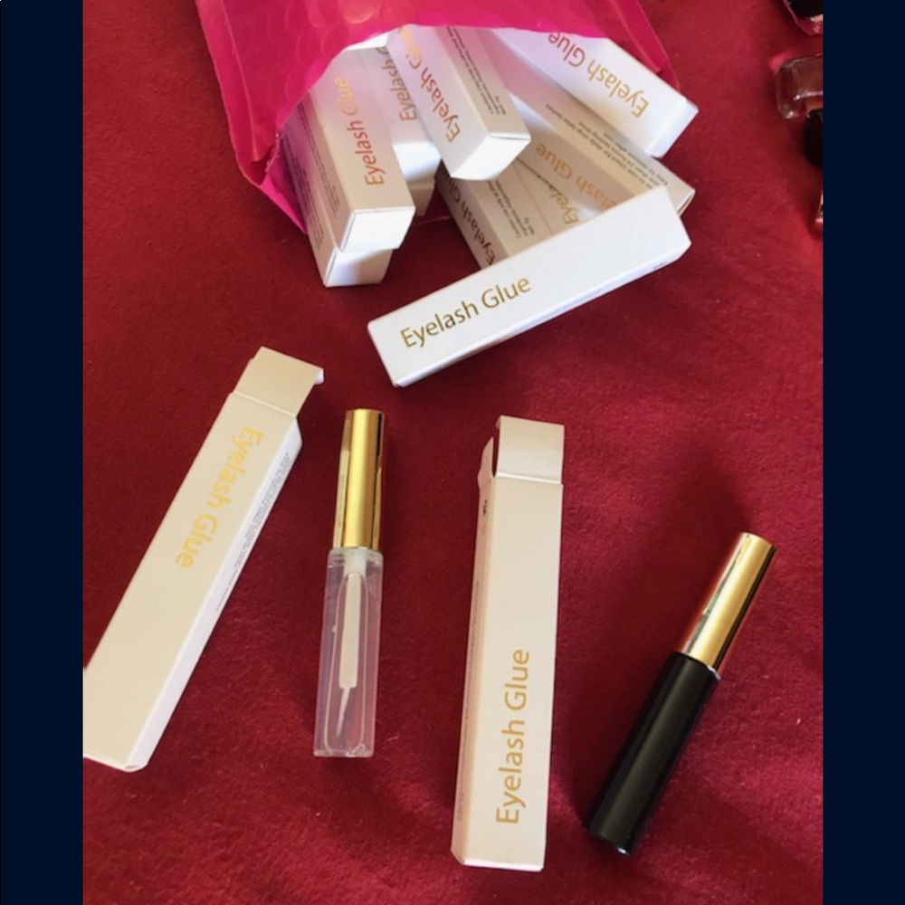 makeup . - Picture 3 of 5